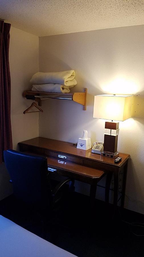 Americas Best Value Inn Zumbrota Экстерьер фото