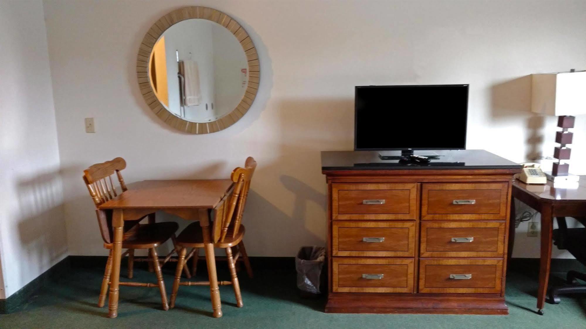 Americas Best Value Inn Zumbrota Экстерьер фото